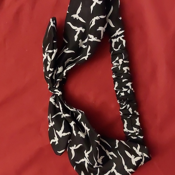 NWOT black and white bird print headband - Picture 2 of 3